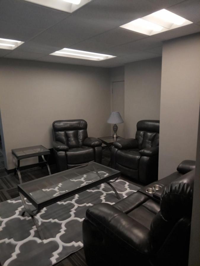 E. Michigan Walk Up Furnished 2 Bedroom Apt Lansing Exterior photo
